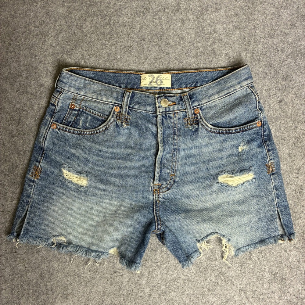 We The Free Free People Distressed Denim Shorts Light Wash Button Fly Size 26